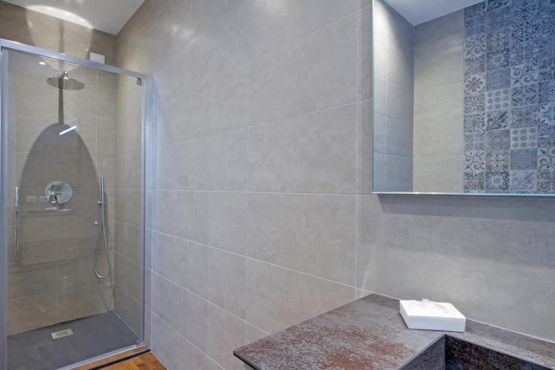 Central Stema Luxury Misano Adriatico Exterior photo