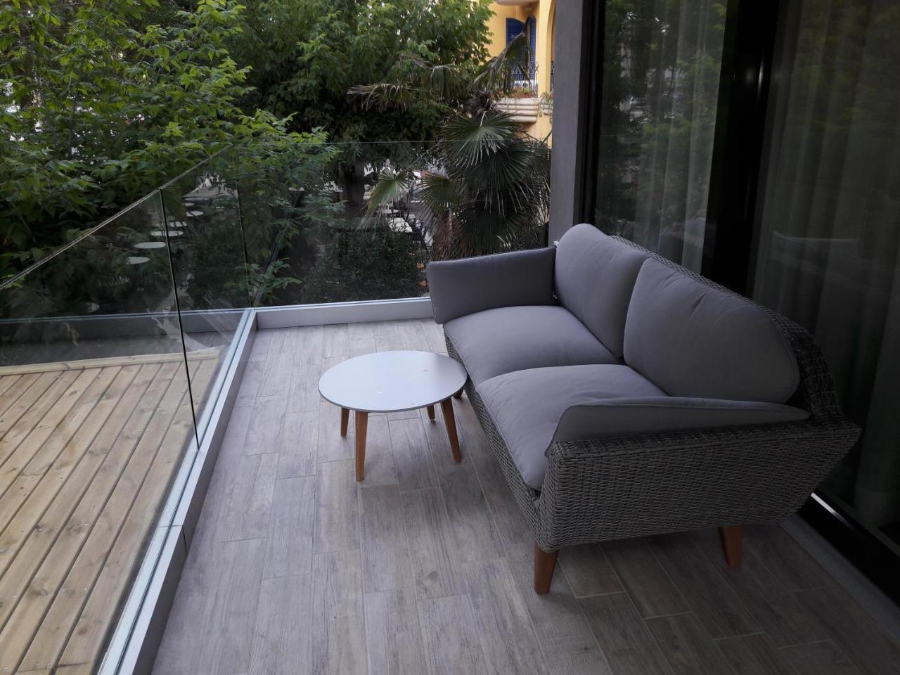 Central Stema Luxury Misano Adriatico Exterior photo